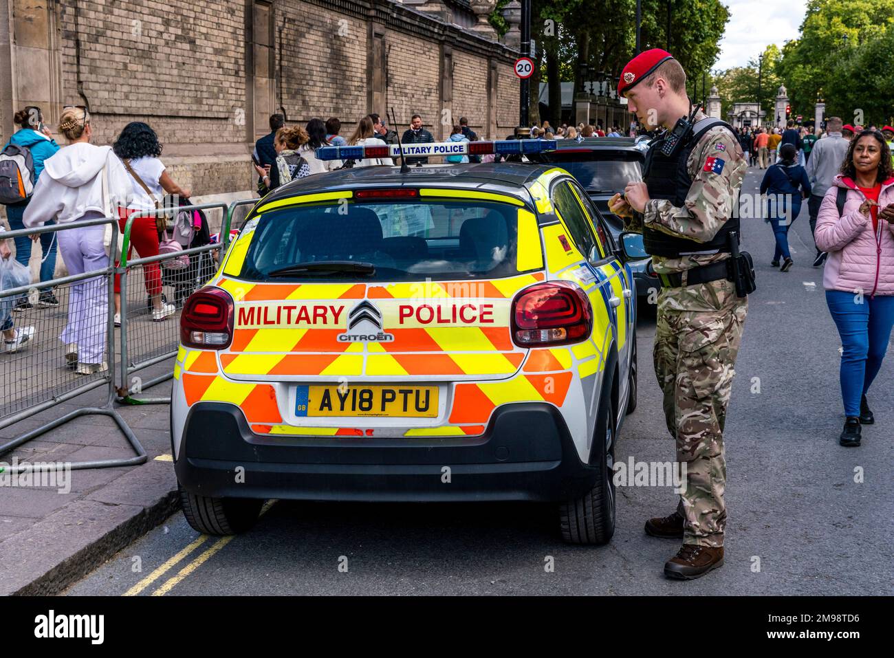 Military Policeman, Buckingham Palace Area, London, Uk. Stock Photo