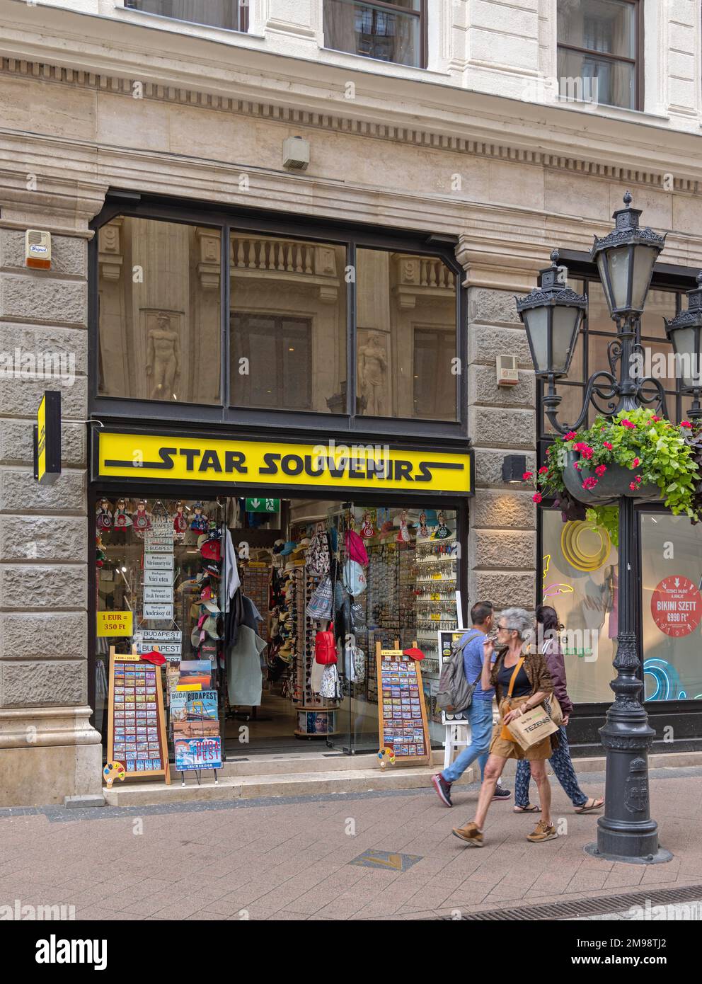 Shop front budapest hungary hi-res stock photography and images - Alamy