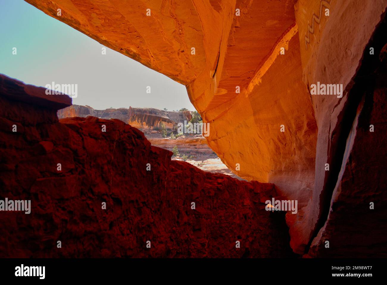 Drawn beneath them hi-res stock photography and images - Alamy