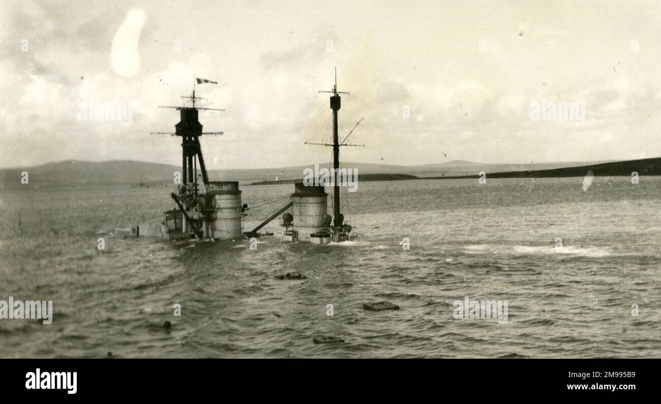 The scuttling of the German fleet at Scapa Flow after the First World War, June 1919. Stock Photo