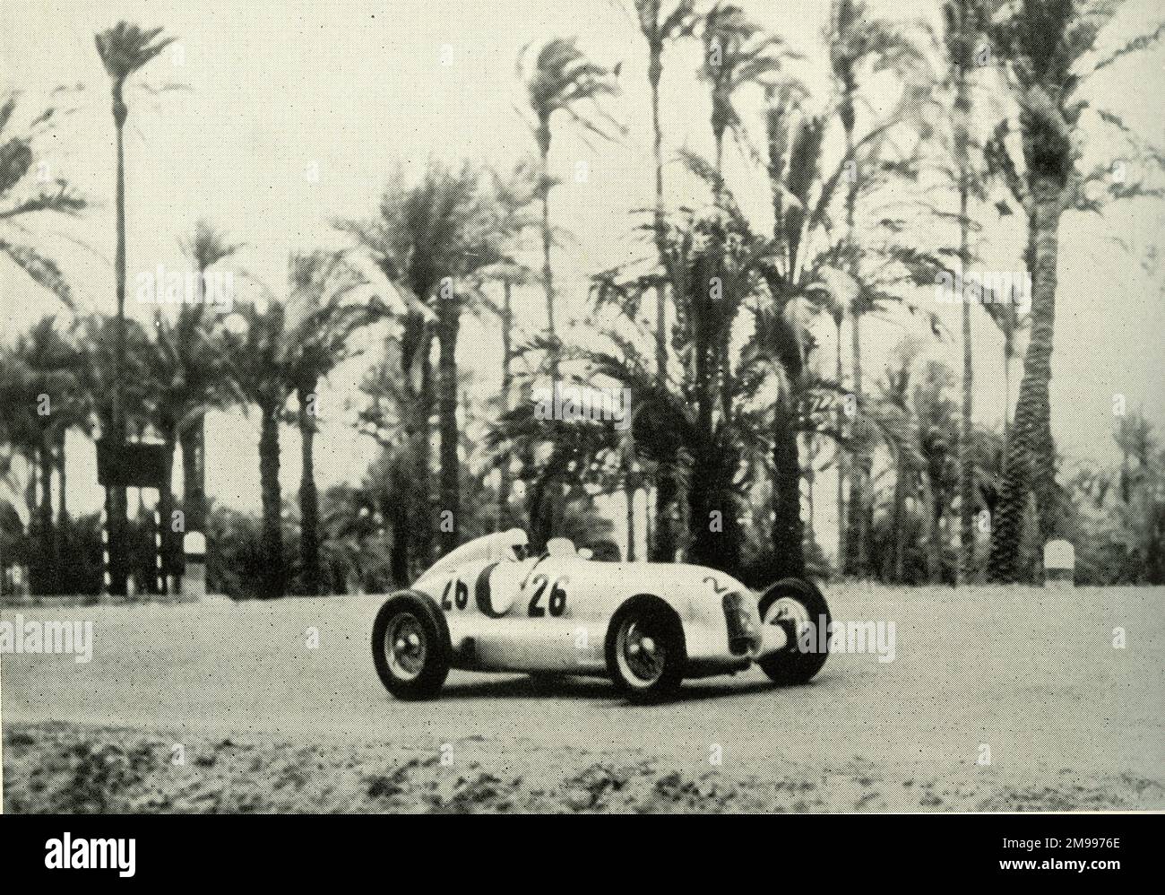 Rudolf Caracciola on the Mellaha circuit during the Tripoli Grand Prix