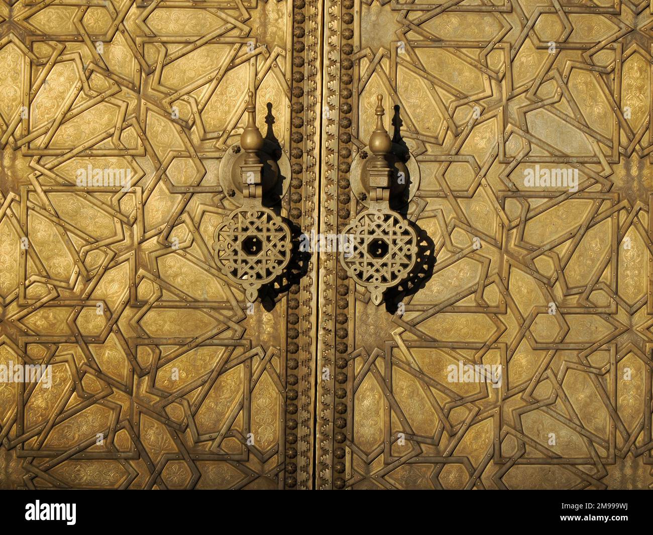 golden Gate to the palace of the king of Morocco in Fes Stock Photo - Alamy