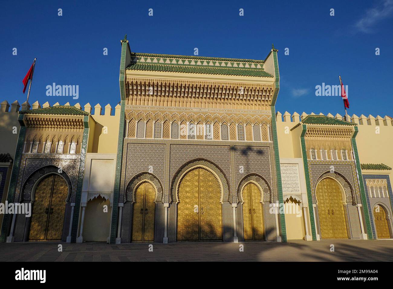 golden Gate to the palace of the king of Morocco in Fes Stock Photo - Alamy