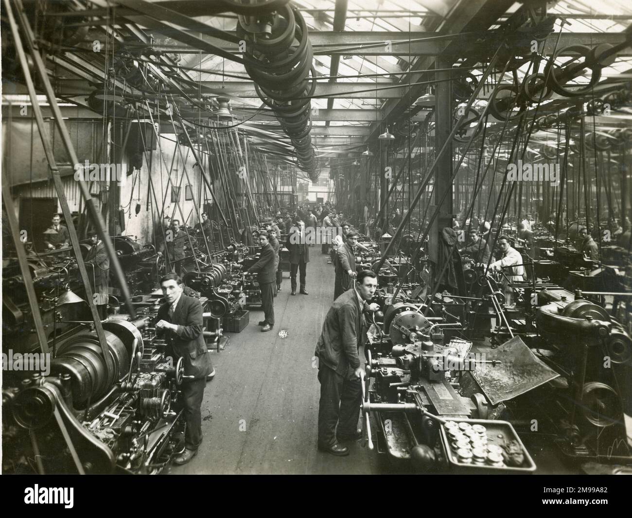 One of the machine shops in the Napier factory in 1929 Stock Photo - Alamy