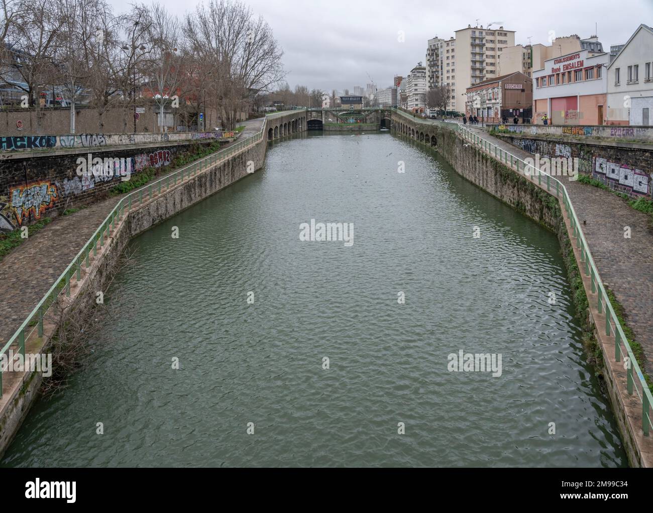 Lock n°1 Canal St Denis. View of SaintDenis Canal from Flanders Bridge