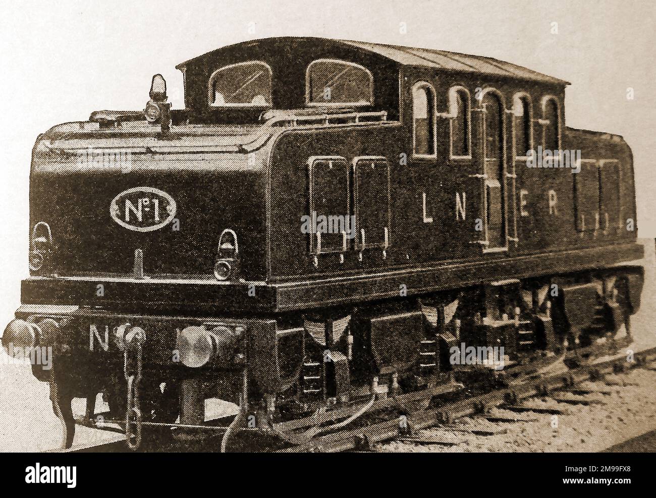 1930 photograph - A  LNER electric locomotive railway engine.jpg - 2M99F Stock Photo