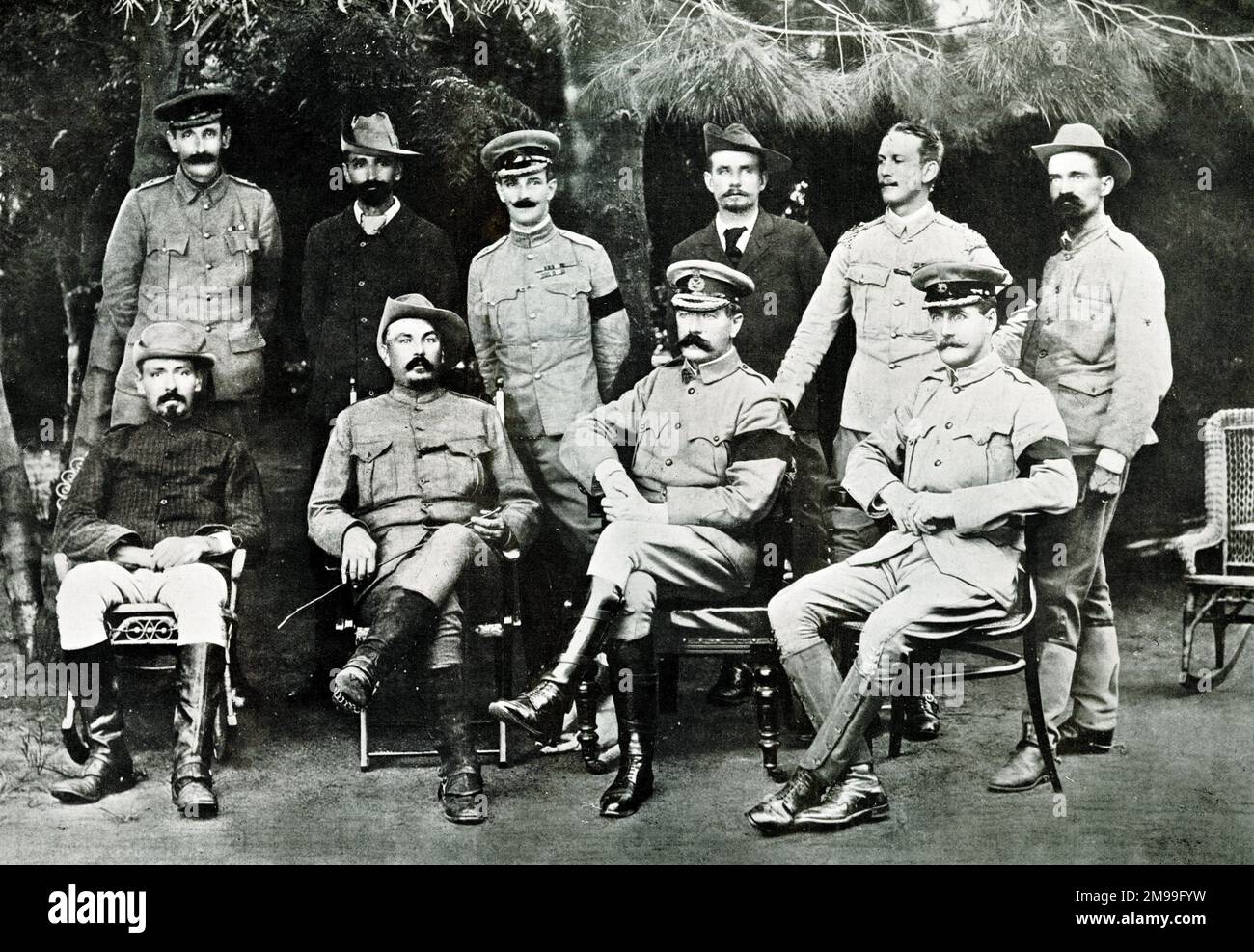 Boer War, group photo, first attempt (unsuccessful) to arrive at peace, at Middelburg in March 1901.  Back row (left to right): Colonel Henderson, Van Velden, Major Watson, H Fraser, Colonel Hamilton, H de Jager. Front row: General De Wet, General Louis Botha, Viscount Kitchener, Major Maxwell. Stock Photo