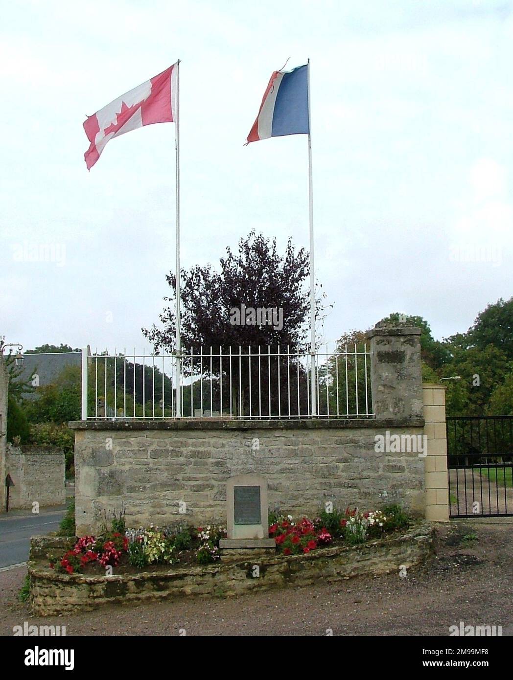 Canadian forces had been given clear objectives by Major General R.F.L Keller their Divisional Commander. Lines of advance were called 'Yew', 'Elm' and 'Oak' and important villages were also named. Beny was 'Aleppo'. The Memorial thanks the Chaudieres for liberating 'Beny s/Mer Aleppo' on 6 June. Stock Photo