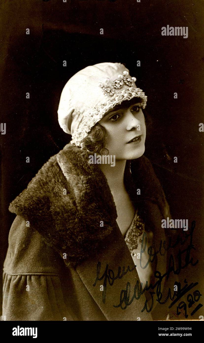 1932 Stetson velvet pelt Hats for women vintage fashion ad