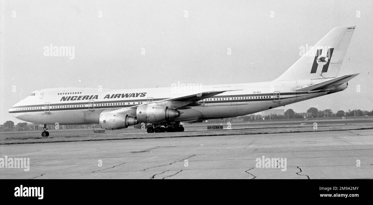 Boeing 747 model hi-res stock photography and images - Alamy