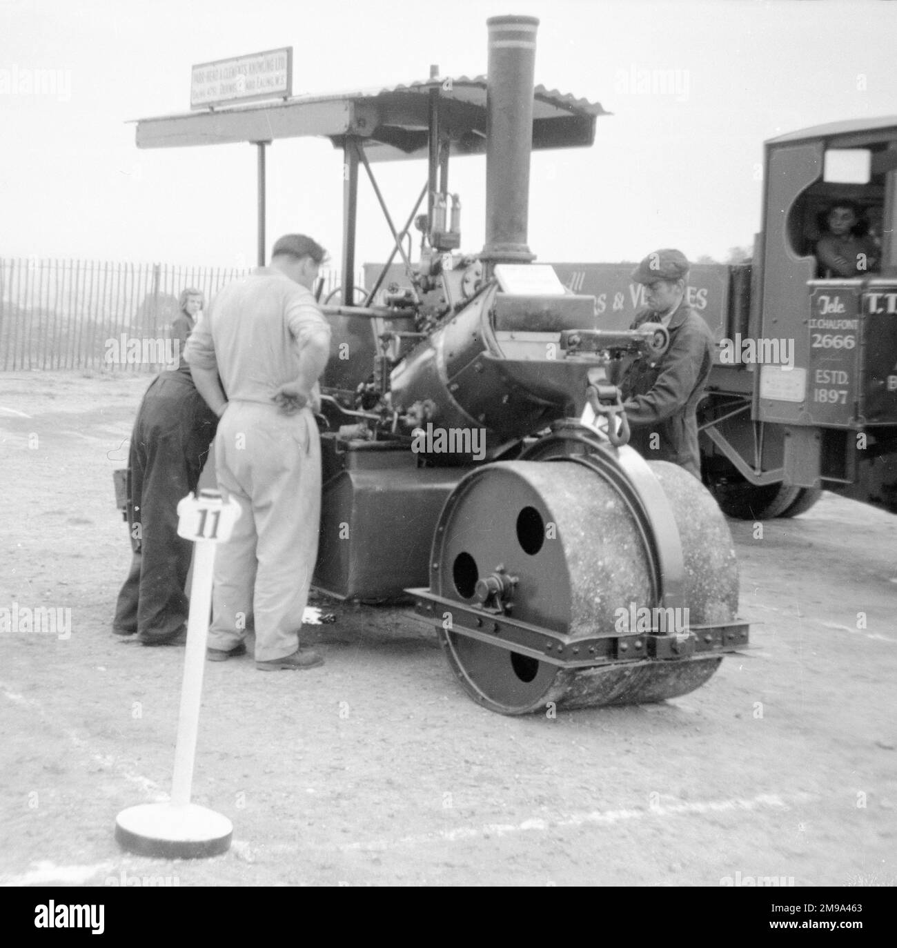 Steam road roller 1930 hires stock photography and images Alamy