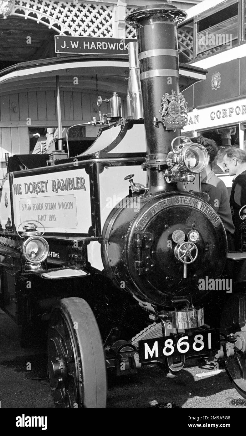 At the 1965 Brighton Steam Rally, on the promenade. Maker: Edwin Foden, Sons and Co of Elworth Works, Sandbach, Type: Wagon Number: 6350 Built: 1916 Registration: M 8681 Cylinders: Compound Nhp: 4 Name: The Dorset Rambler Stock Photo