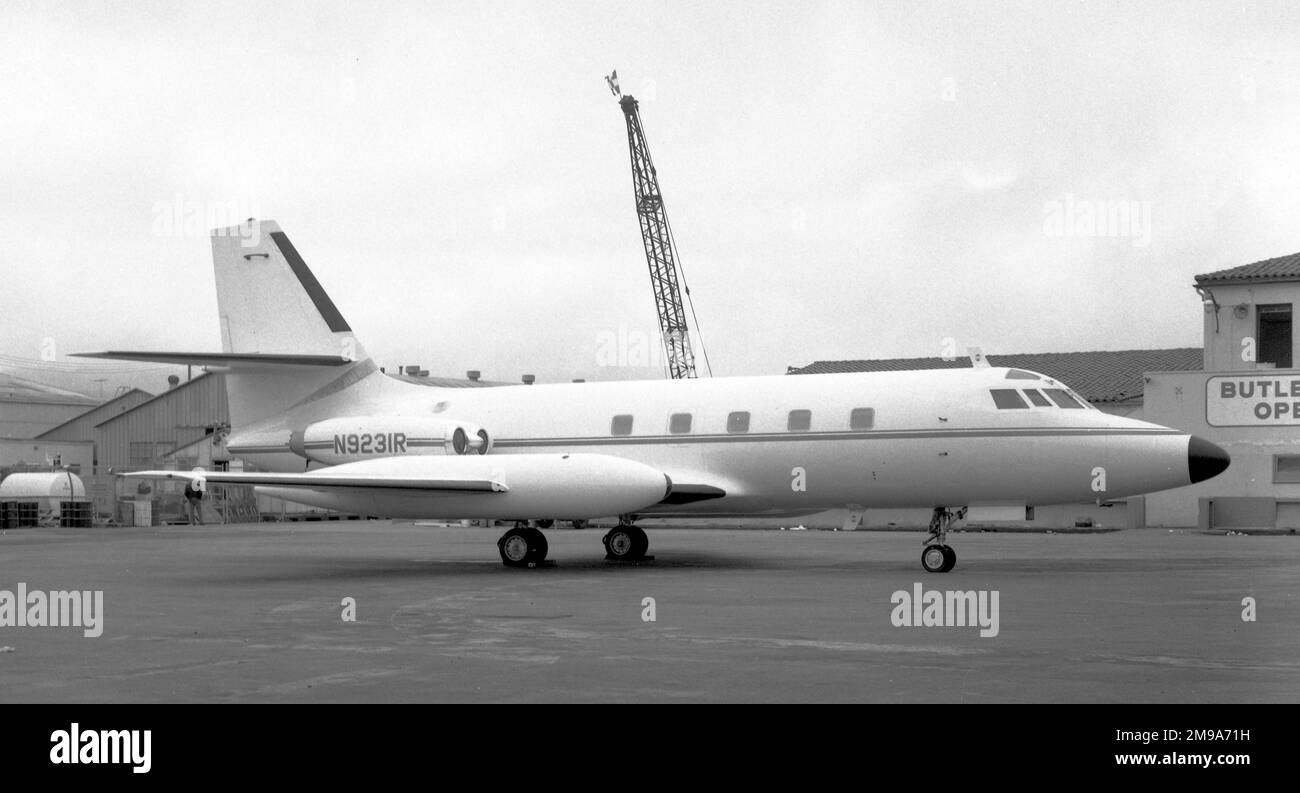 Lockheed JetStar N9231R Stock Photo - Alamy