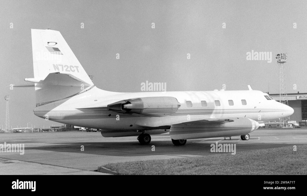 Lockheed jetstar 731 n72ct msn 5007 ias incorporated luton airport hires stock photography and