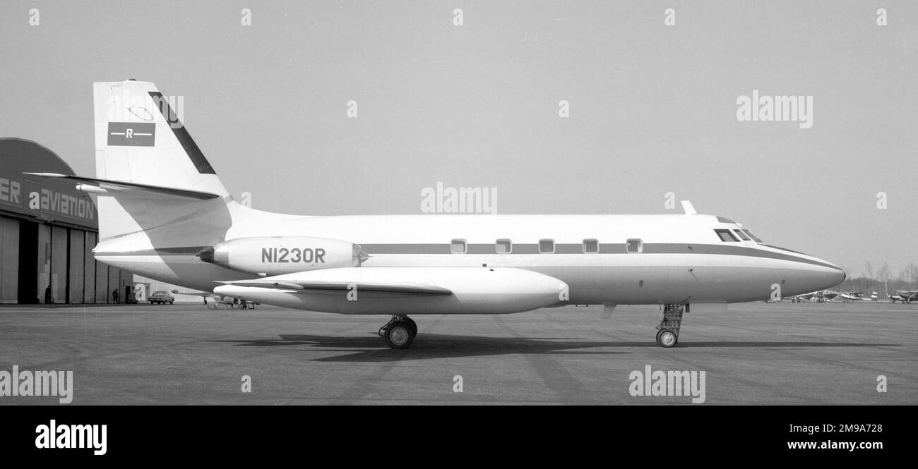 Lockheed JetStar N1230R Stock Photo Alamy