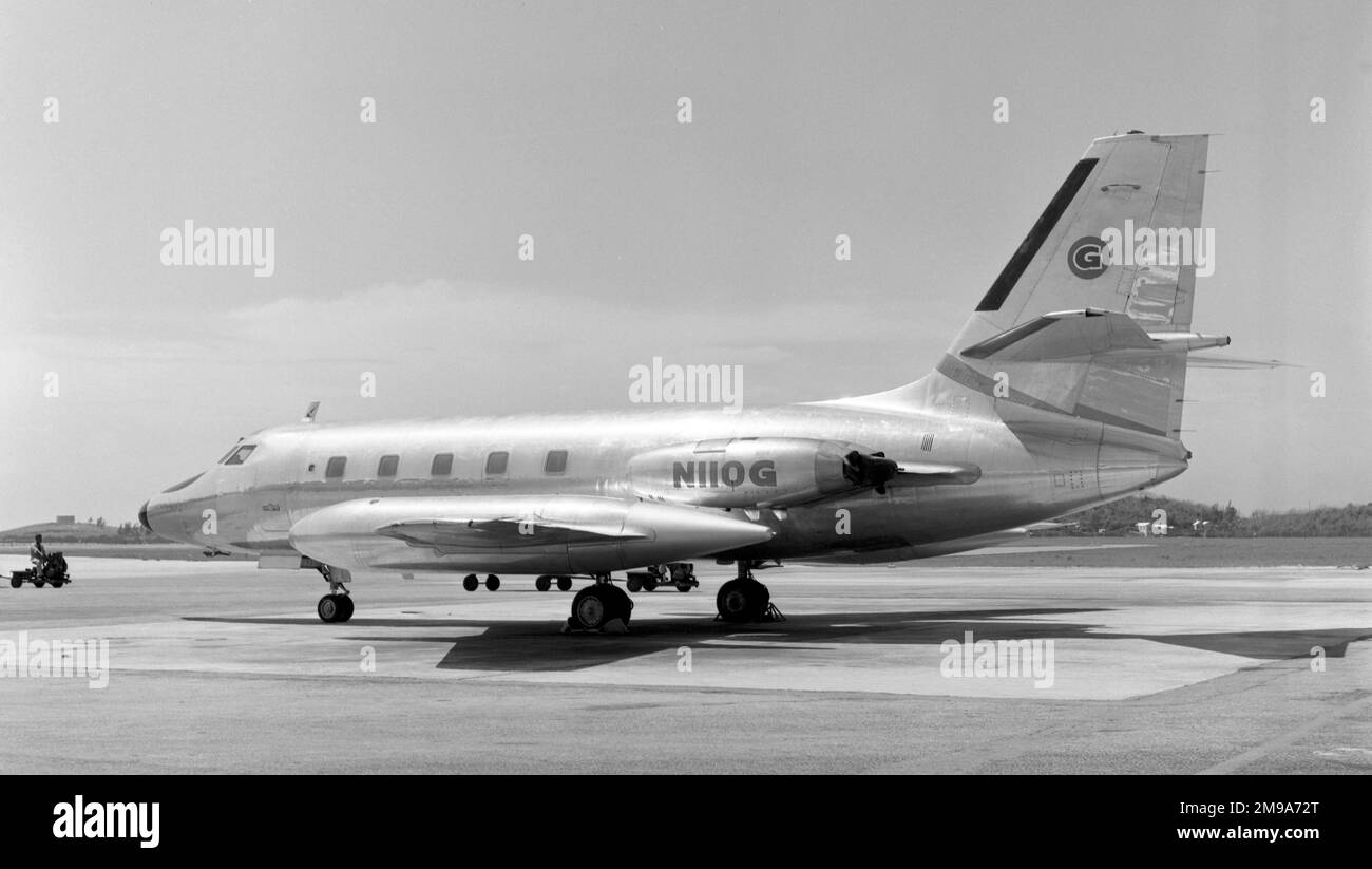 Lockheed JetStar N110G Stock Photo Alamy