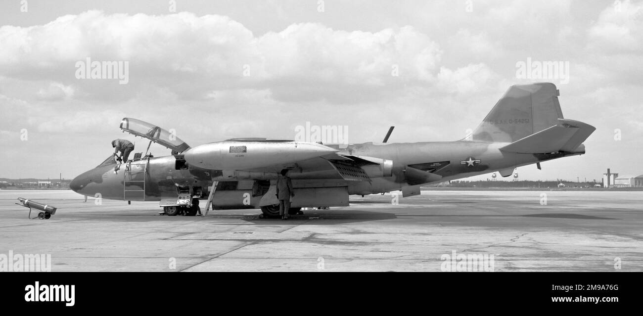 United States Air Force - Martin EB-57E Canberra 55-4251 of the 4713th Defense Systems Evaluation Squadron at Otis Air Force Base. 1958: 'Star Flight' at Andrews AFB, MD.1962: USAF 58th Weather Reconnaissance Squadron.1965: Converted to combat configuration as EB-57E.1968: USAF 4713th DSES.February 1979: Put into storage at the AMARC bone yard.August 1984: Scrapped by Allied Aircraft Sales of Tucson, AZ. Stock Photo