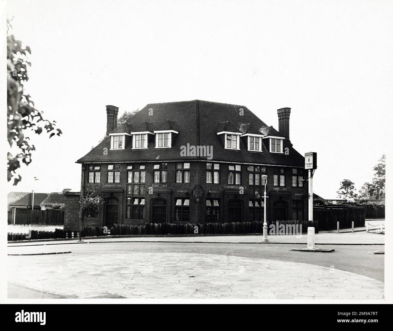 Photograph of Beulah Spa PH, Upper Norwood, London. The main side of the print (shown here) depicts: Corner on view of the pub.  The back of the print (available on request) details: Photographer ID for the Beulah Spa, Upper Norwood, London SE19 3DS. As of July 2018 . Harvester (Mitchells & Butlers) Stock Photo