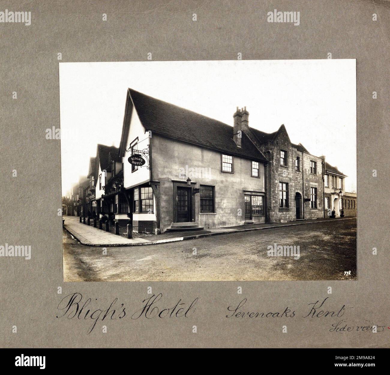 Photograph of Blighs Hotel  , Sevenoaks, Kent. The main side of the print (shown here) depicts: Side on view of the pub.  The back of the print (available on request) details: Nothing for the Blighs Hotel, Sevenoaks, Kent TN13 1UP. As of July 2018 . Renamed Oak Tree and now Oak Tavern & Tap House with in house brewery Stock Photo