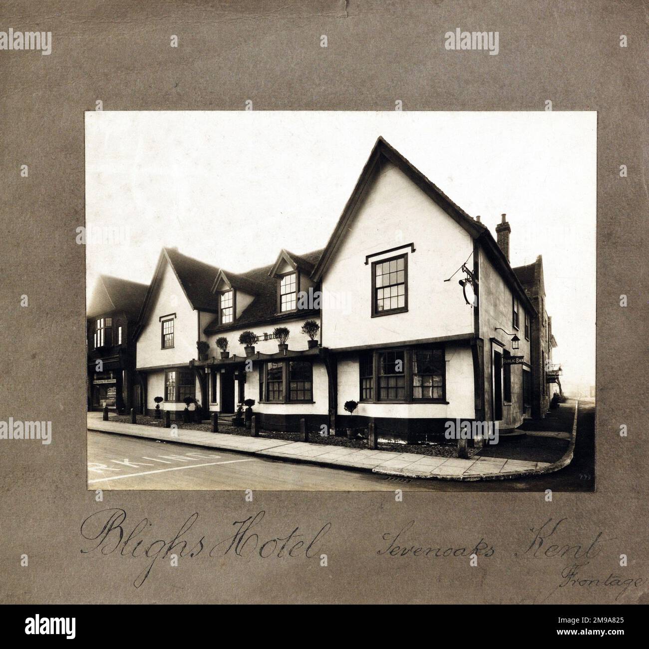 Photograph of Blighs Hotel  , Sevenoaks, Kent. The main side of the print (shown here) depicts: Right face on view of the pub.  The back of the print (available on request) details: Nothing for the Blighs Hotel, Sevenoaks, Kent TN13 1UP. As of July 2018 . Renamed Oak Tree and now Oak Tavern & Tap House with in house brewery Stock Photo