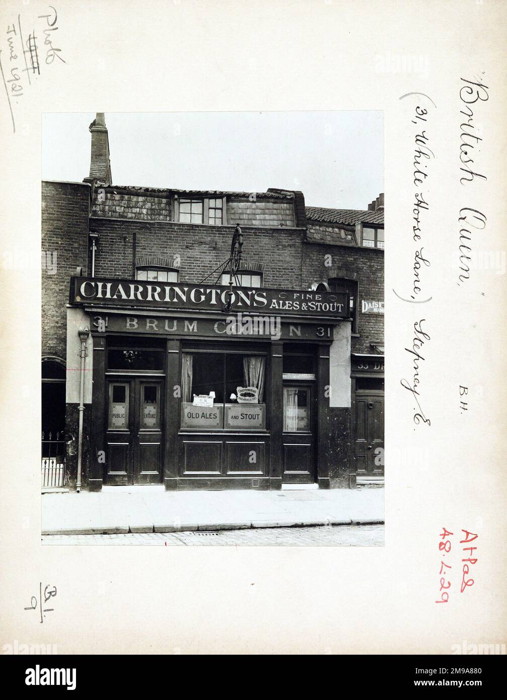 Photograph of British Queen PH, Stepney, London. The main side of the print (shown here) depicts: Face on view of the pub.  The back of the print (available on request) details: Trading Record 1913 . 1931 for the British Queen, Stepney, London E1 3NE. As of July 2018 . Now demolished Stock Photo