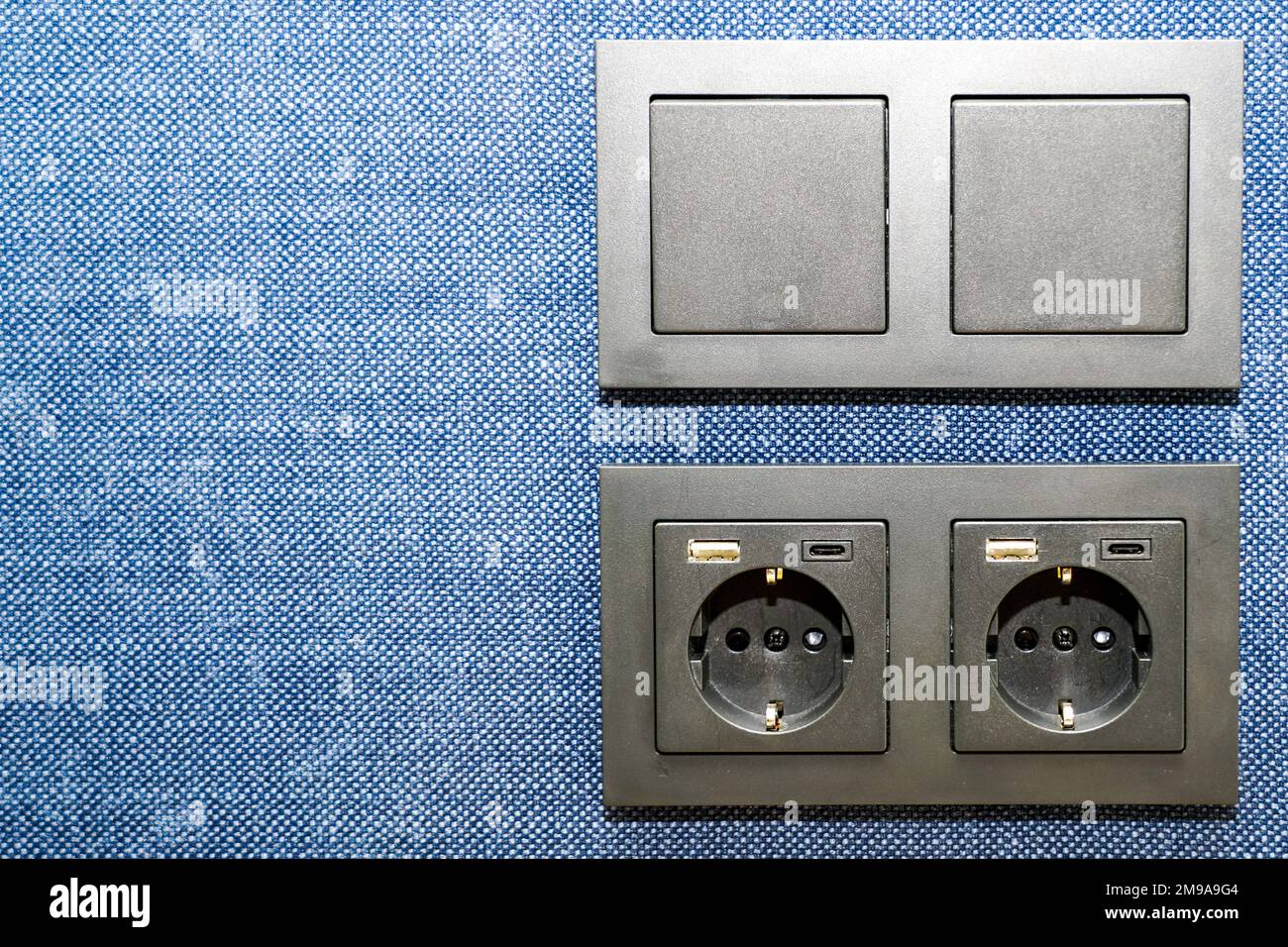 Light switches, 220V, USB and USB type C sockets are built into the