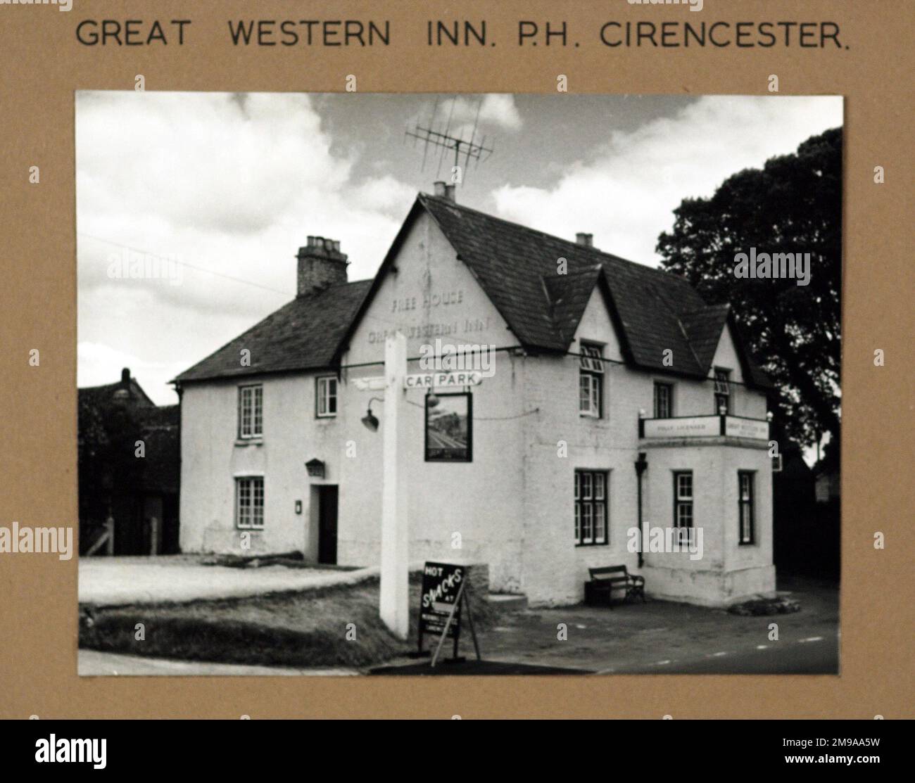 Great Western Inn, Cirencester, Gloucestershire. The main side of the print (shown here) depicts: Corner on view of the pub.  The back of the print (available on request) details: Nothing for the Great Western Inn, Cirencester, Gloucestershire GL7 6NZ . As of July 2018 . Renamed Thames Head Inn . Arkells Stock Photo
