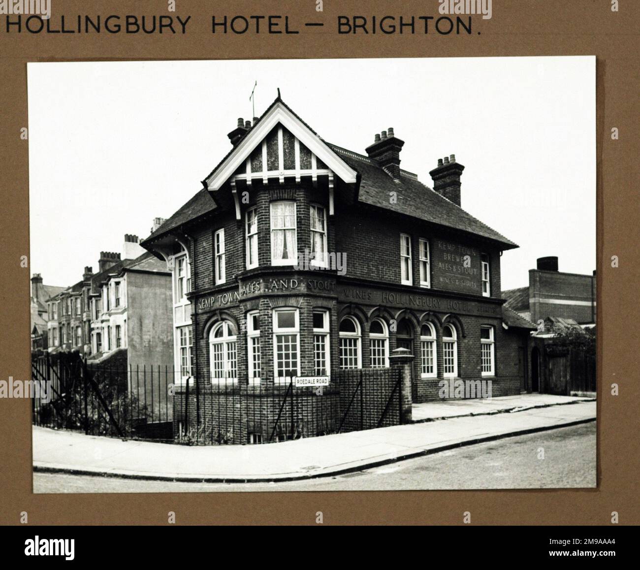 Photograph of Hollingbury Hotel, Brighton, Sussex. The main side of the print (shown here) depicts: Corner on view of the pub.  The back of the print (available on request) details: Nothing for the Hollingbury Hotel, Brighton, Sussex BN1 7GB. As of July 2018 . Punch Taverns Stock Photo