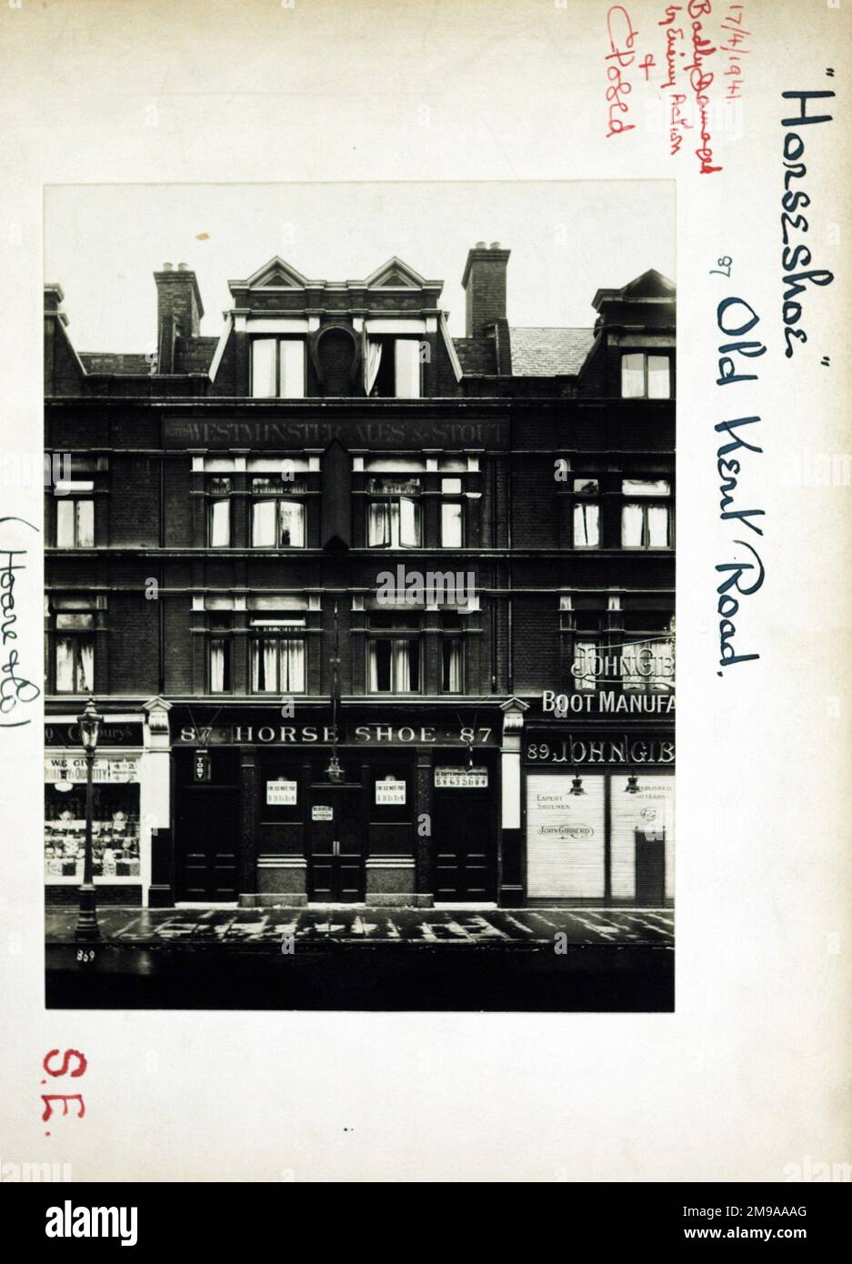 Photograph of Horseshoe PH, Old Kent Road, London. The main side of the print (shown here) depicts: Face on view of the pub.  The back of the print (available on request) details: Trading Record 1934 . 1943 for the Horseshoe, Old Kent Road, London SE1 5NP. As of July 2018 . Demolished Stock Photo