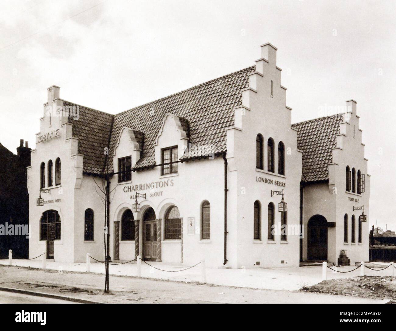 Photograph of Plough PH, West Sutton, Surrey. The main side of the