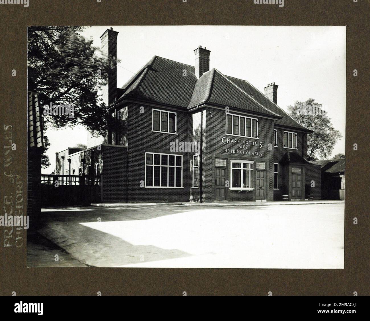 Photograph of Prince Of Wales PH, Chingford Hatch, London. The main