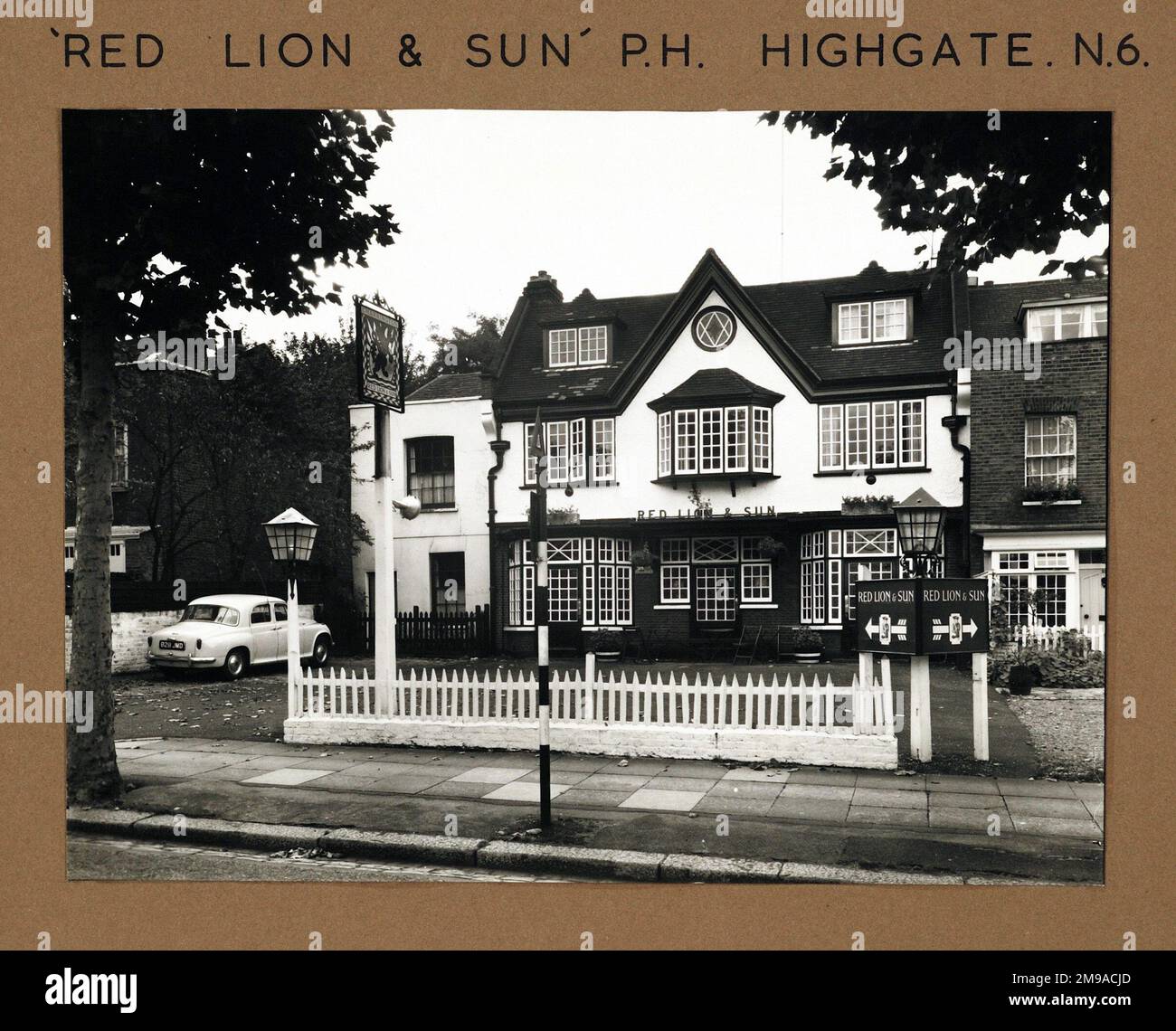 Photograph of Red Lion & Sun