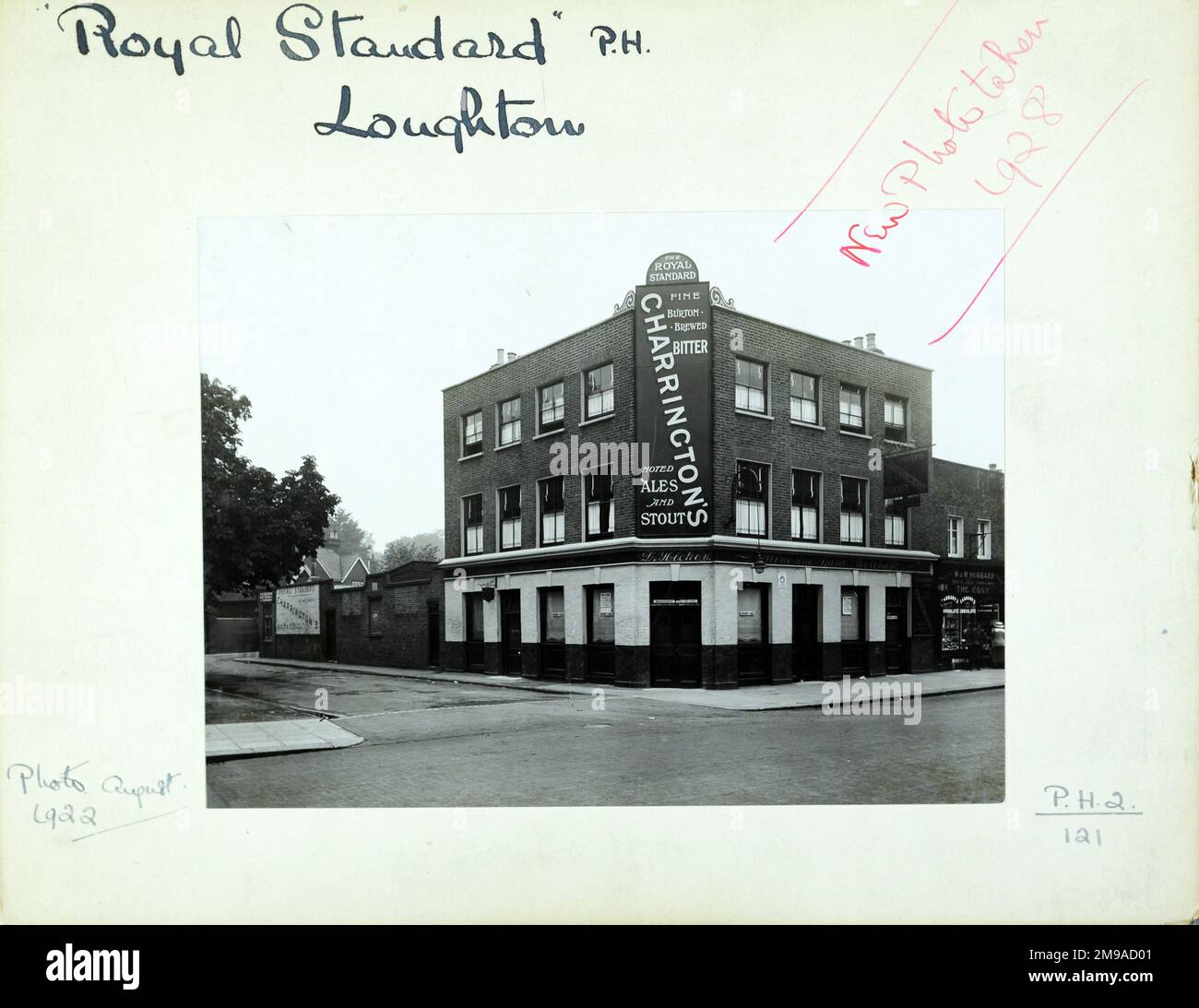 Photograph of Royal Standard PH, Loughton, Essex. The main side of the print (shown here) depicts: Corner on view of the pub.  The back of the print (available on request) details: Trading Record 1922 . 1926 for the Royal Standard, Loughton, Essex IG10 4BE. As of July 2018 . Renamed Luxe . Now closed after council revoked late night liecence. The leaseholders have converted the premises to a gastro.pub in former name. Stock Photo