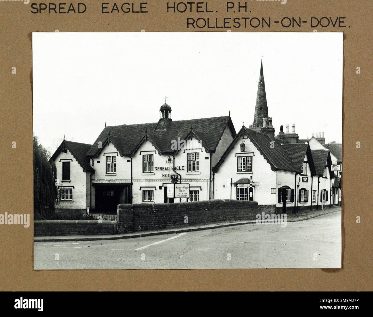Spread Eagle Hotel, Rolleston On Dove, Staffordshire. The main side of the print (shown here) depicts: Right face on view of the pub.  The back of the print (available on request) details: Nothing for the Spread Eagle Hotel, Rolleston On Dove, Staffordshire DE13 9BE. As of July 2018 . Vintage Inns (Mitchells & Butlers) Stock Photo