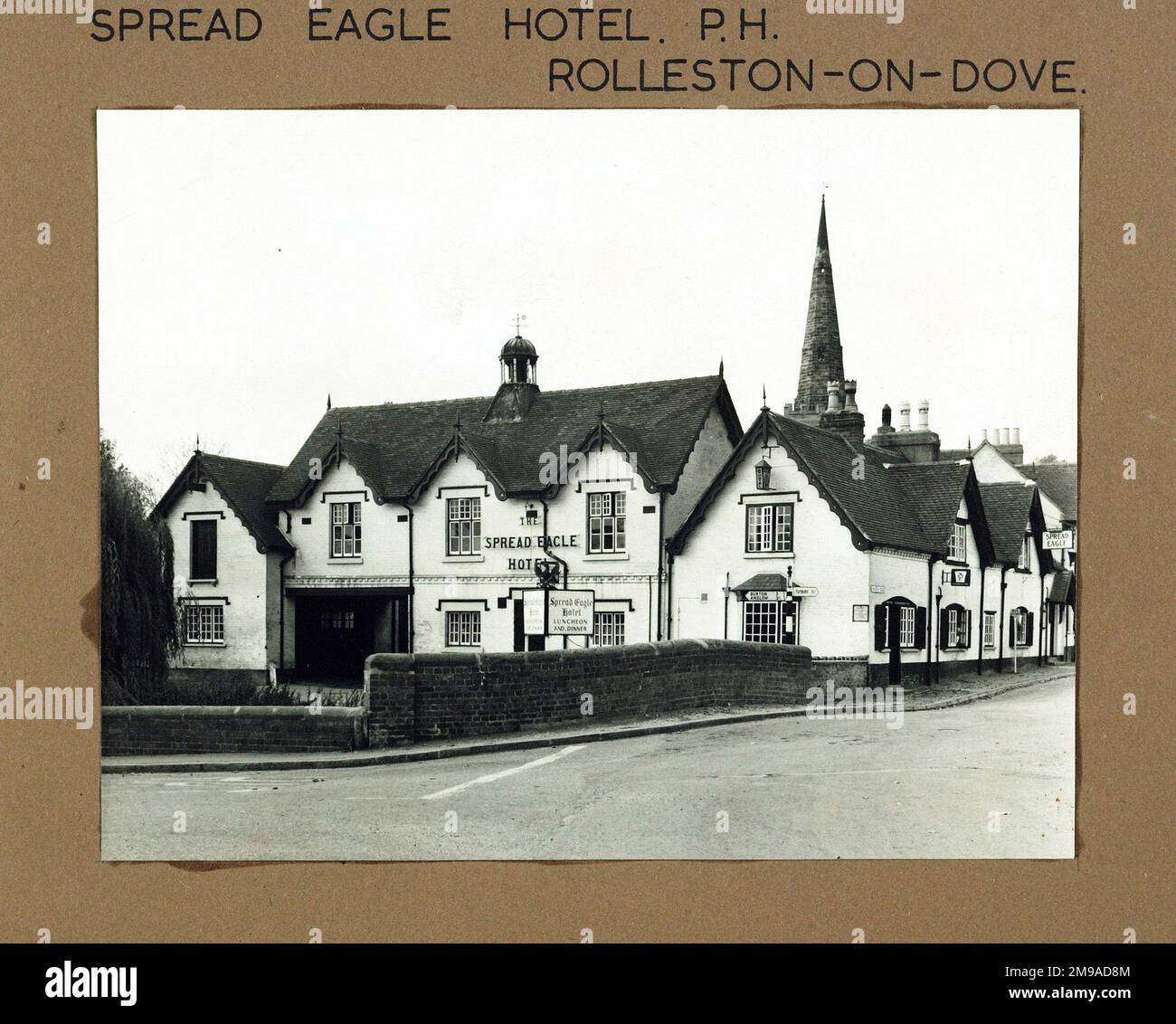 Spread Eagle Hotel, Rolleston On Dove, Staffordshire. The main side of the print (shown here) depicts: Right face on view of the pub.  The back of the print (available on request) details: Trading Record 1962 . 1963 for the Spread Eagle Hotel, Rolleston On Dove, Staffordshire DE13 9BE. As of July 2018 . Vintage Inns (Mitchells & Butlers) Stock Photo