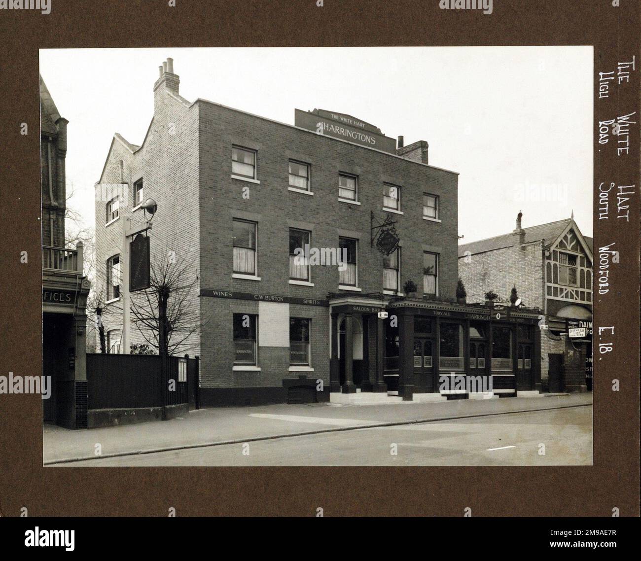 Photograph of White Hart PH, South Woodford, London. The main side of the print (shown here) depicts: Left Face on view of the pub.  The back of the print (available on request) details: Nothing for the White Hart, South Woodford, London E18 2PA. As of July 2018 . Renamed Funkymojoe in July 2008, a nightclub closing in late 2014 following complaints about anti social behaviour. Now a LDN Grill, Restaurant & Cocktail Bar .Enterprise Inns Stock Photo