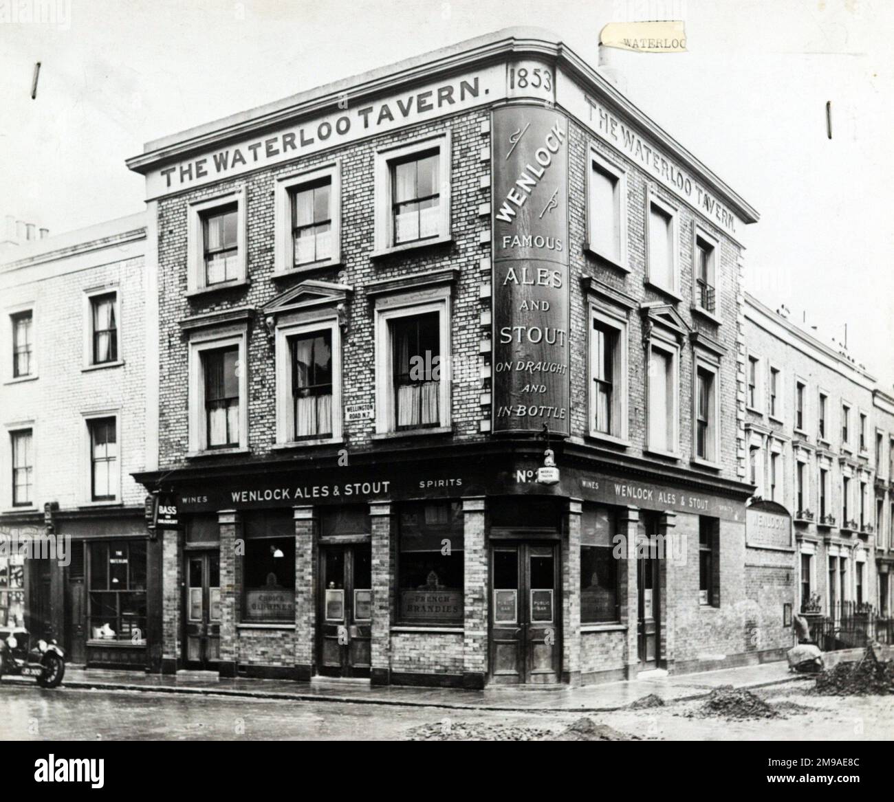 Photograph of Waterloo Tavern , Barnsbury, London. The main side of the