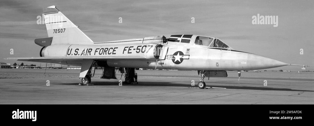 Convair NF-106B-31-CO Delta Dart 57-2507 (msn 8-27-01) at NASA Lewis Research Center, Lewis Field, Cleveland, OH., registered as NASA 607 Built April 1958, 2507 was allocated to the Air Force Flight Test Centre at Edwards AFB, CA., where it was heavily damaged during a taxi-test to gather information on the cause of nose shimmy which happened on some aircraft. The left main tire blew and caused a brake fire. The aircraft slewed off the runway onto the lake bed. Scheduled as number  35 Upgrade with Integrated Instrument Display (IID), the Upgrade cancelled and it was assigned to NASA Lewis Re Stock Photo