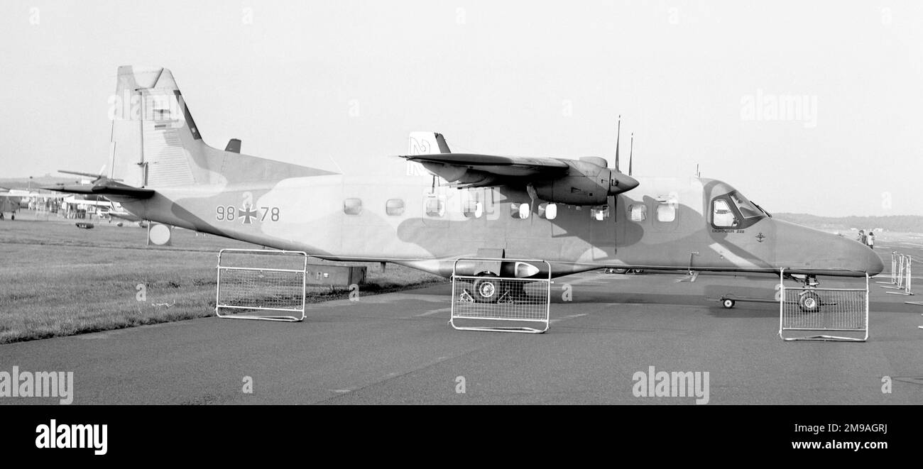 Marineflieger - Dornier Do 228-201 '98+78' (msn 8068, callsign Dixi 32), of Marine Flieger Geschwader-5 (MFG-5), on display at the 1986 Farnborough Airshow. Stock Photo