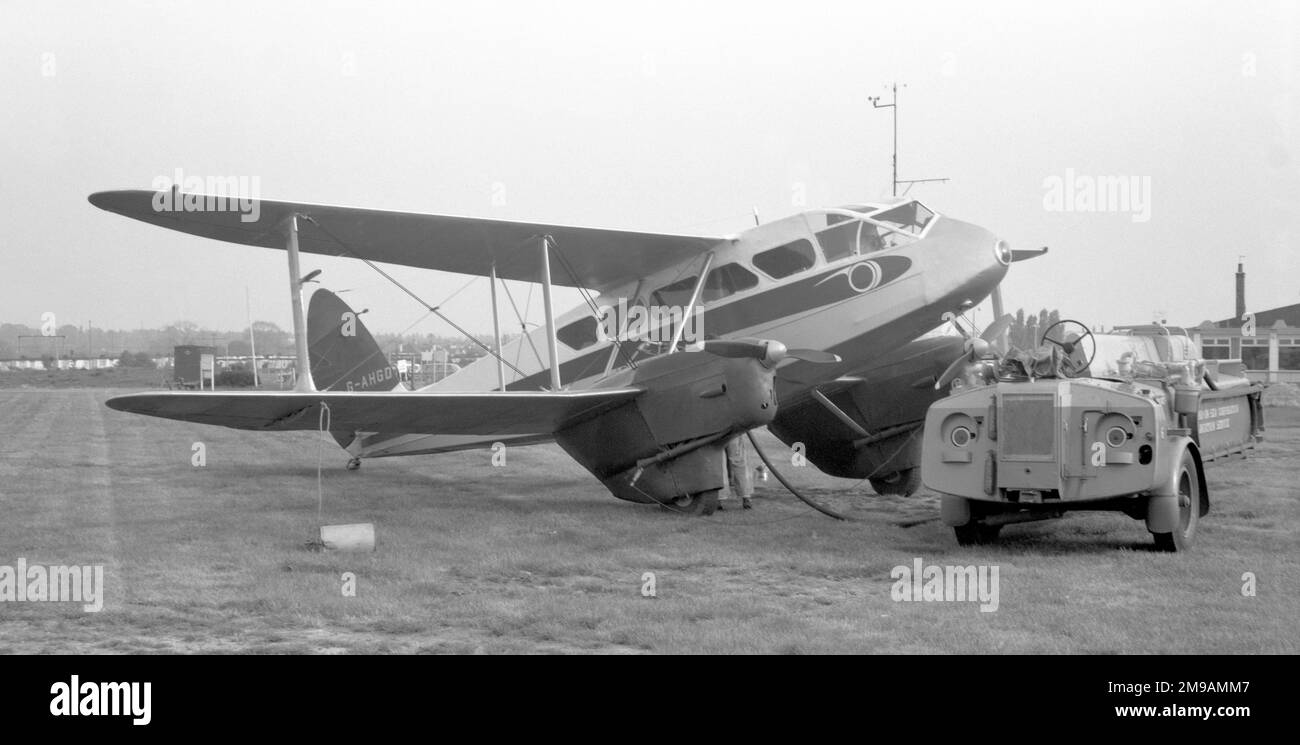 de Havilland DH.89B Dominie G-AHGD (msn 6862), being refuelled at Southend Airport. Stock Photo
