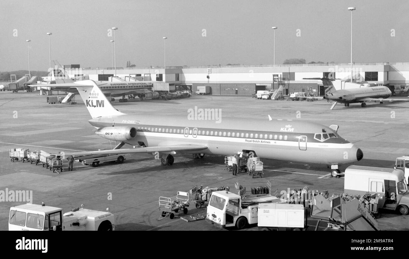 McDonnell Douglas DC-9-32 PH-DNH 'City of Zurich' (msn 47131, line number 214), of KLM (Koninklijke Luchtvaart Maatschappij N.V. - Royal Aviation Company, Inc.), at Manchester Airport in October 1977. Stock Photo