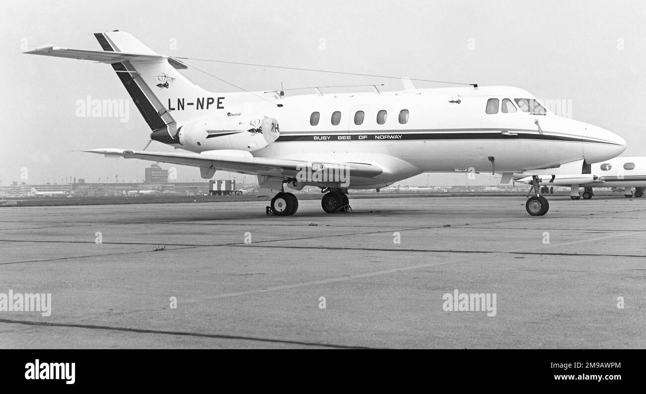 Hawker siddeley hs 125 series 1a hi-res stock photography and images ...