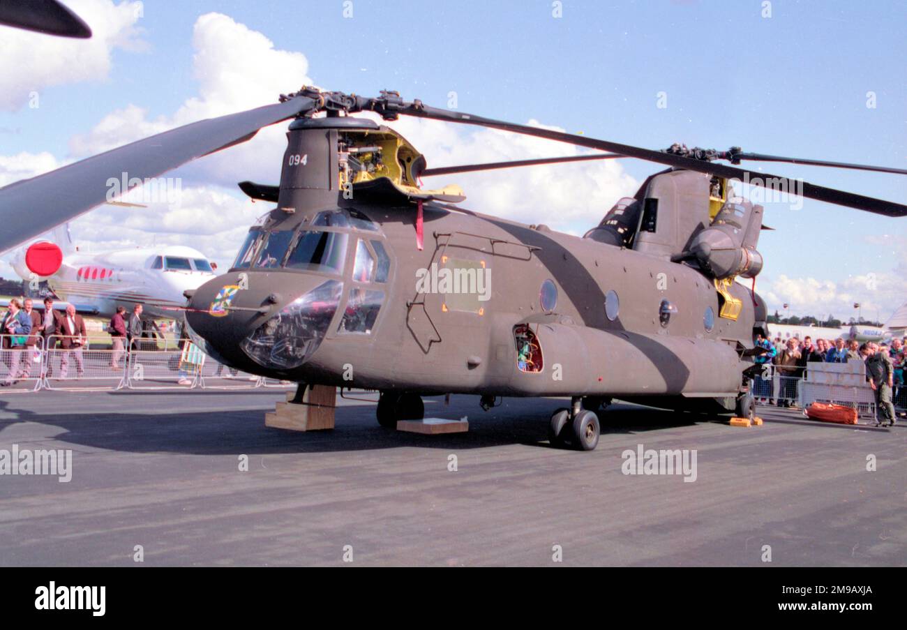 United States Army - Boeing-Vertol CH-47D Chinook 87-0094, at the SBAC Farnborough International Air Show in September 1992. Stock Photo