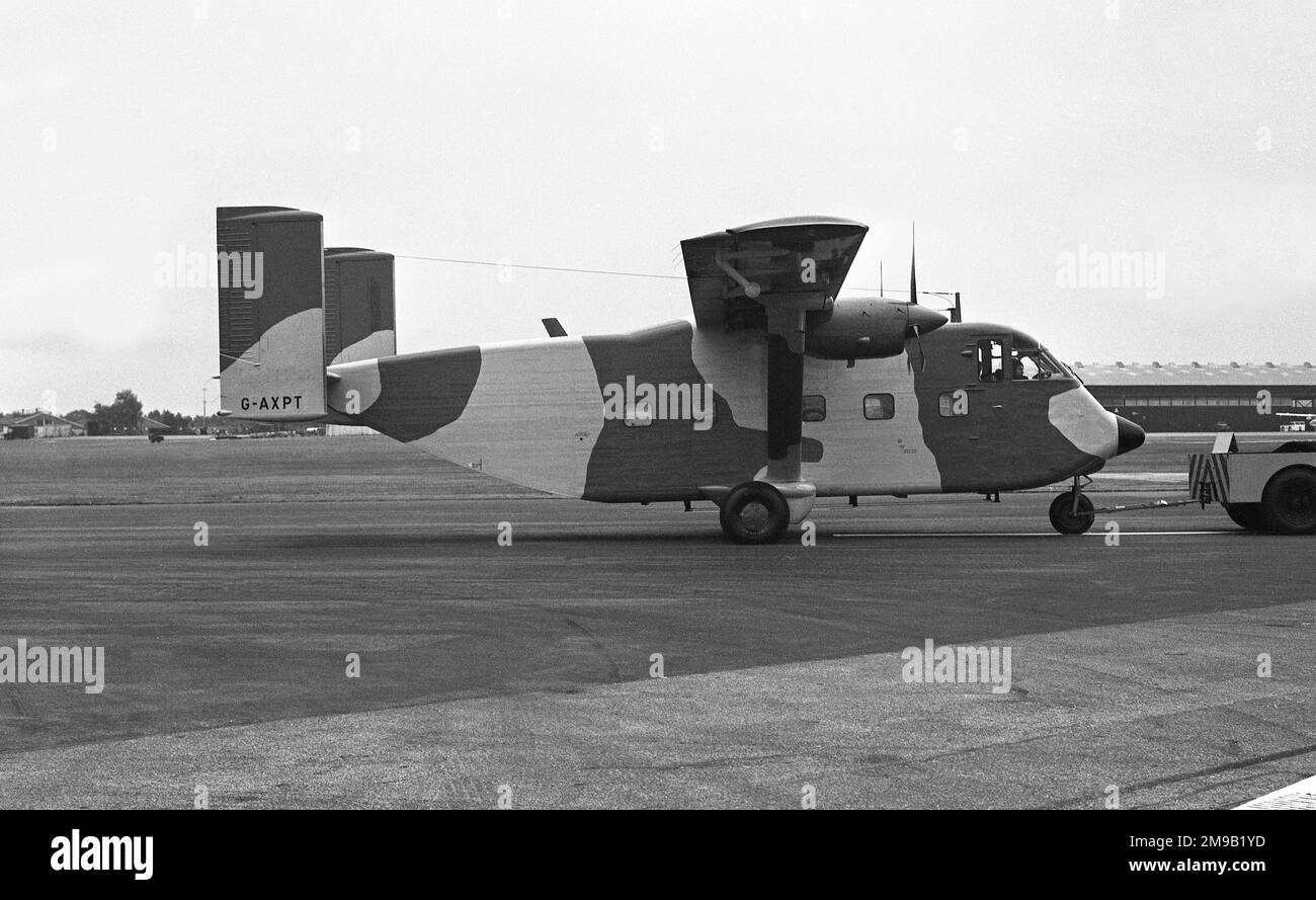 Short SC.7 Skyvan 3M-400 G-AXPT (msn SH1867), at the SBAC Farnborough Airshow, in September 1972 Stock Photo