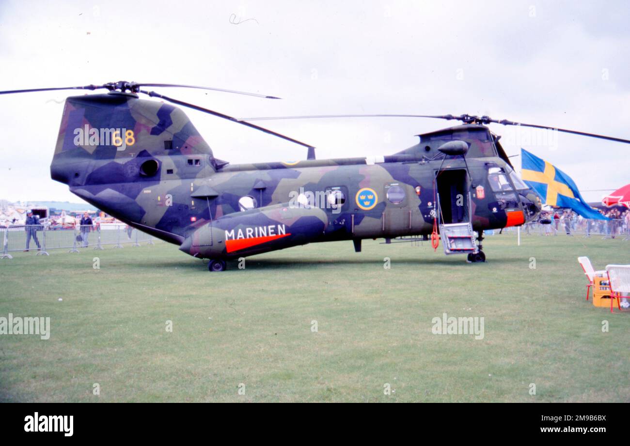 Marinen - Boeing-Vertol 107-ii-15 Y-68 / 04068 (msn 4081, HKP 4B), of 1 Heli Division, at Middle Wallop on 16 July 1988. (Marinen - Swedish Navy Aviation). Stock Photo
