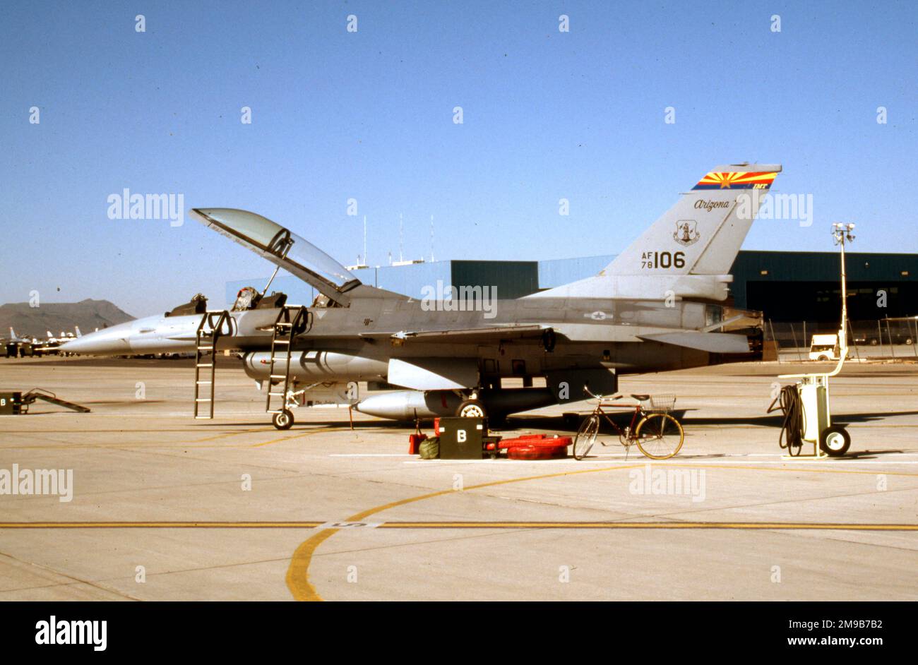 United States Air Force (USAF) - General Dynamics F-16B Block 5 Fighting Falcon 78-0106 (msn 62-32), of the Arizona Air National Guard. Stock Photo