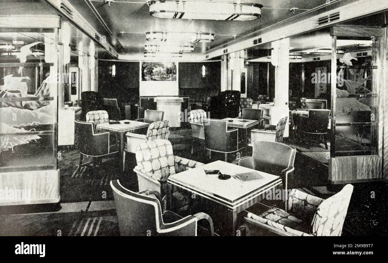 MV Britannic, Smoking Room, January 1949 Stock Photo