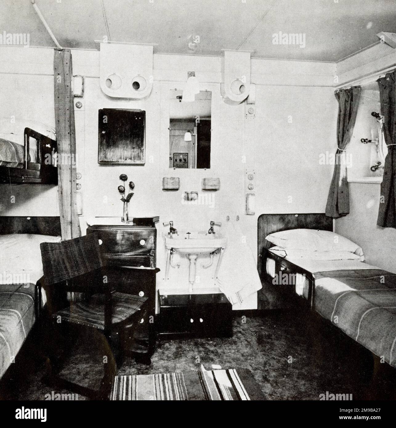 RMS Queen Mary, Stateroom, January 1949 Stock Photo Alamy