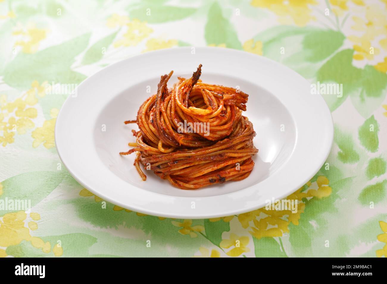 Spaghetti all'Assassina, Italian Puglia traditional pasta Stock Photo