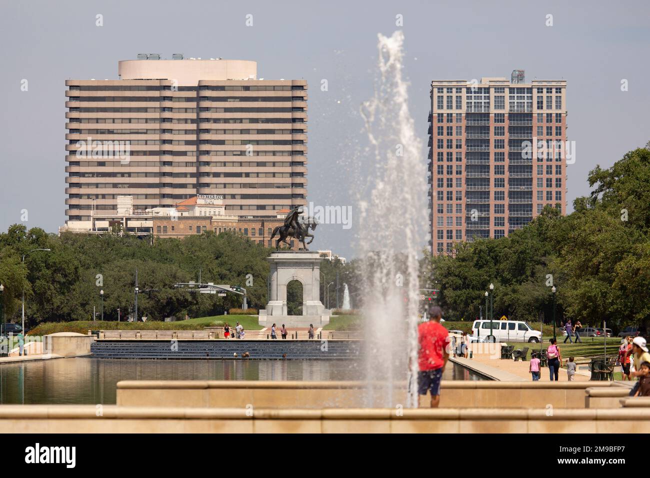 Park With Fountain and Statue Stock Photo - Alamy